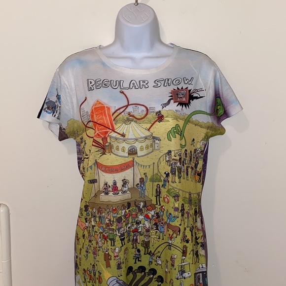 Junior’s Cartoon Network Regular Show Group Shot Day/Night Graphic Tee - Picture 2 of 12